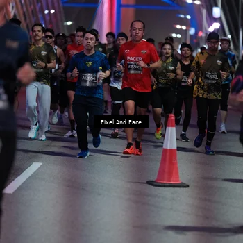 Runner Photo 6714042