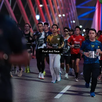 Runner Photo 6714074