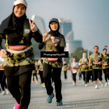 Runner Photo 6714076