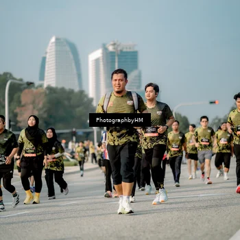 Runner Photo 6714088