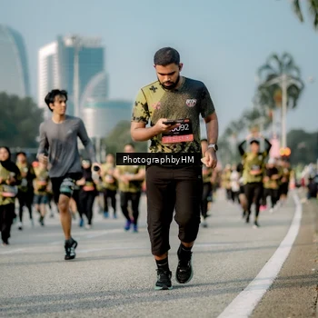 Runner Photo 6714109
