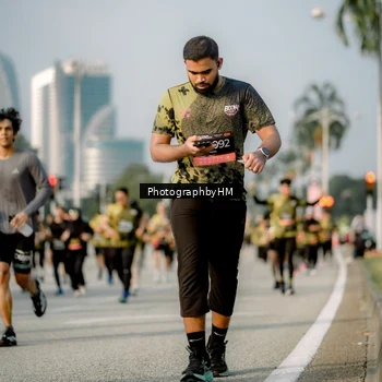 Runner Photo 6714115