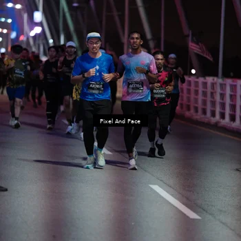 Runner Photo 6714192