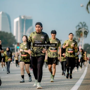 Runner Photo 6714216