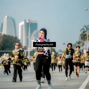 Runner Photo 6714244