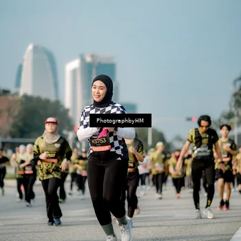 Runner Photo 6714245
