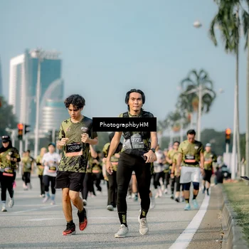 Runner Photo 6714259