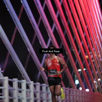 Runner Photo 6714263