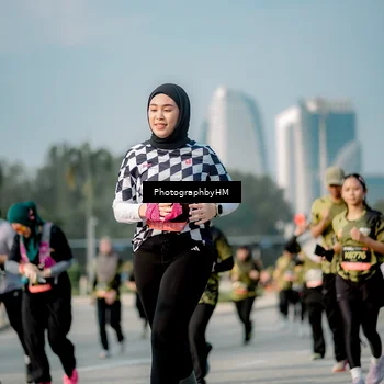 Runner Photo 6714264