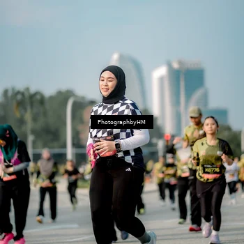 Runner Photo 6714265