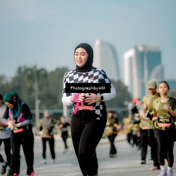 Runner Photo 6714266