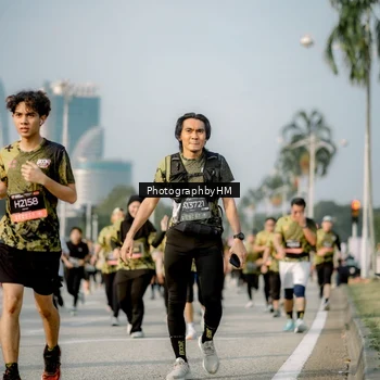 Runner Photo 6714276