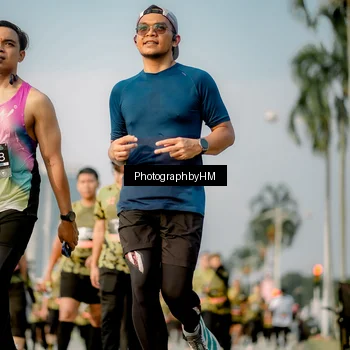 Runner Photo 6714325