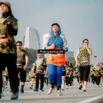 Runner Photo 6714345