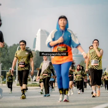 Runner Photo 6714359