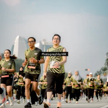 Runner Photo 6714372
