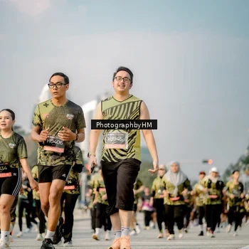 Runner Photo 6714378