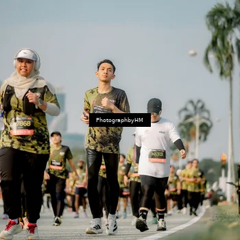 Runner Photo 6714400