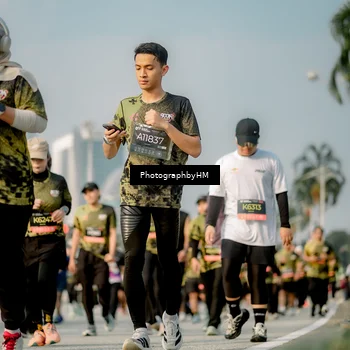 Runner Photo 6714403