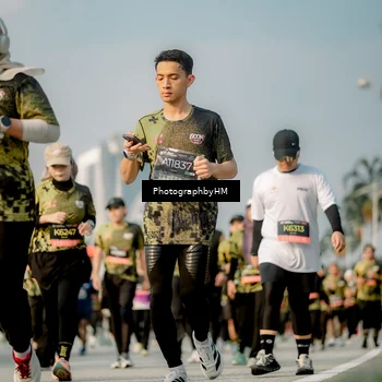 Runner Photo 6714407
