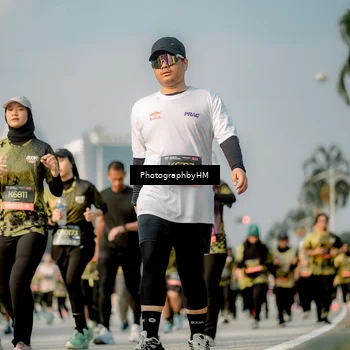Runner Photo 6714422