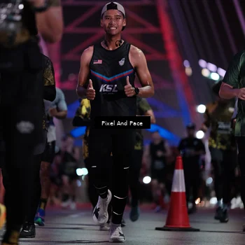 Runner Photo 6714423
