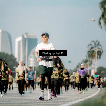 Runner Photo 6714843