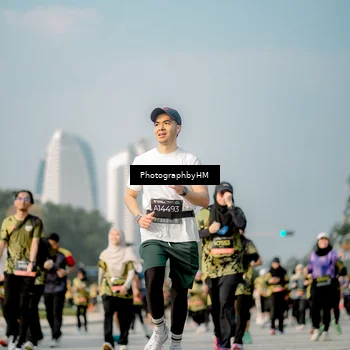 Runner Photo 6714844