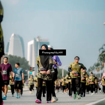 Runner Photo 6714875