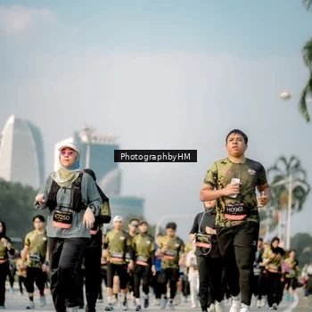 Runner Photo 6714919