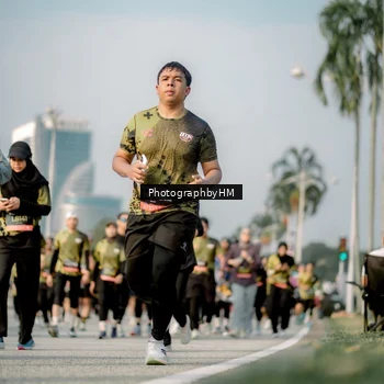 Runner Photo 6714922