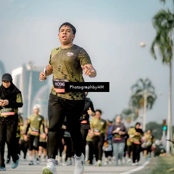 Runner Photo 6714926