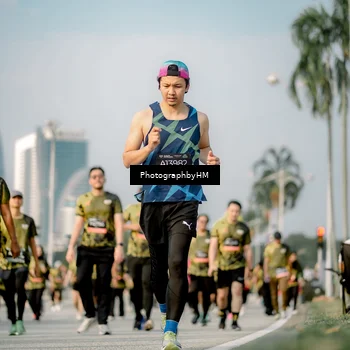 Runner Photo 6714998