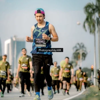 Runner Photo 6715008