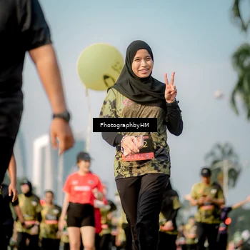 Runner Photo 6715053