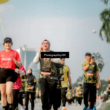 Runner Photo 6715060