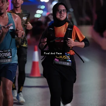 Runner Photo 6715076