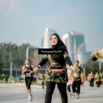 Runner Photo 6715131