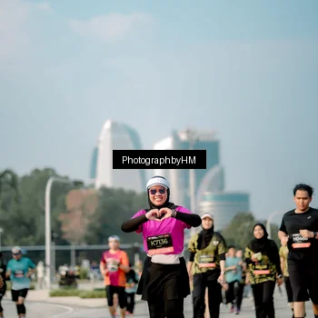 Runner Photo 6715155