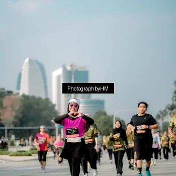 Runner Photo 6715156