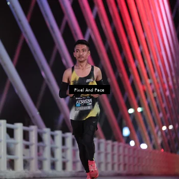 Runner Photo 6715172