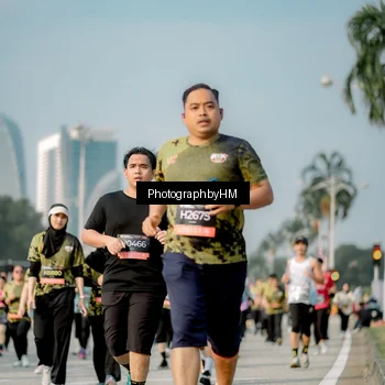 Runner Photo 6715173