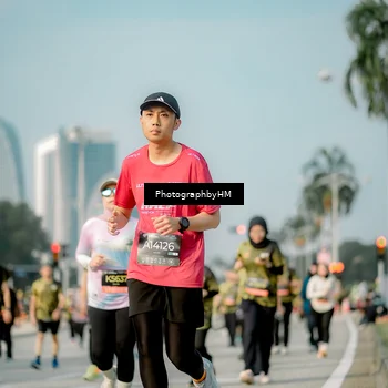 Runner Photo 6715195