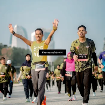 Runner Photo 6715241