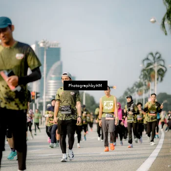 Runner Photo 6715242