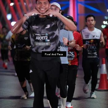 Runner Photo 6715426