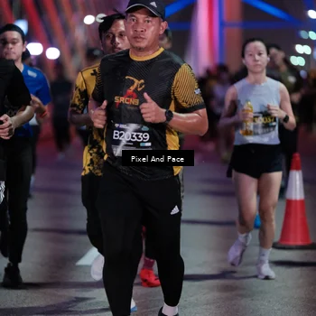 Runner Photo 6715459