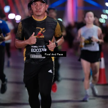 Runner Photo 6715464