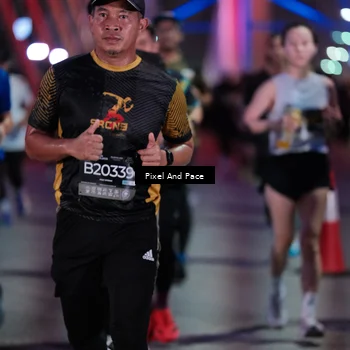 Runner Photo 6715468