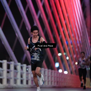 Runner Photo 6715472